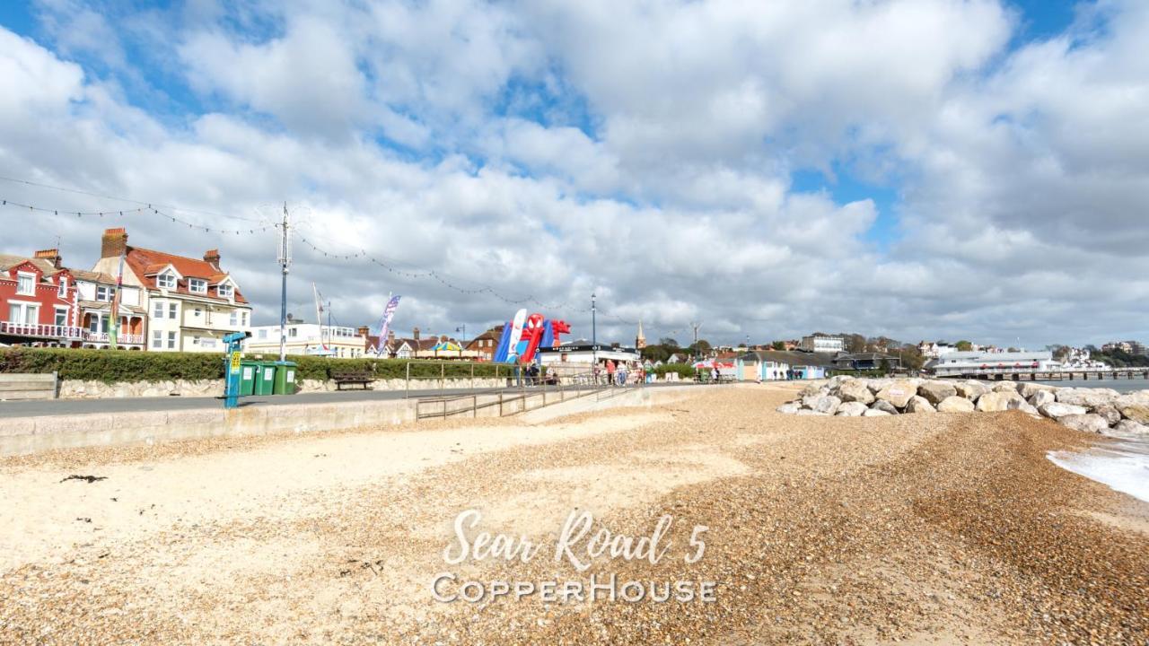 Beautiful Apartments On The Sea Front - Sea Road 5 Felixstowe Exteriör bild