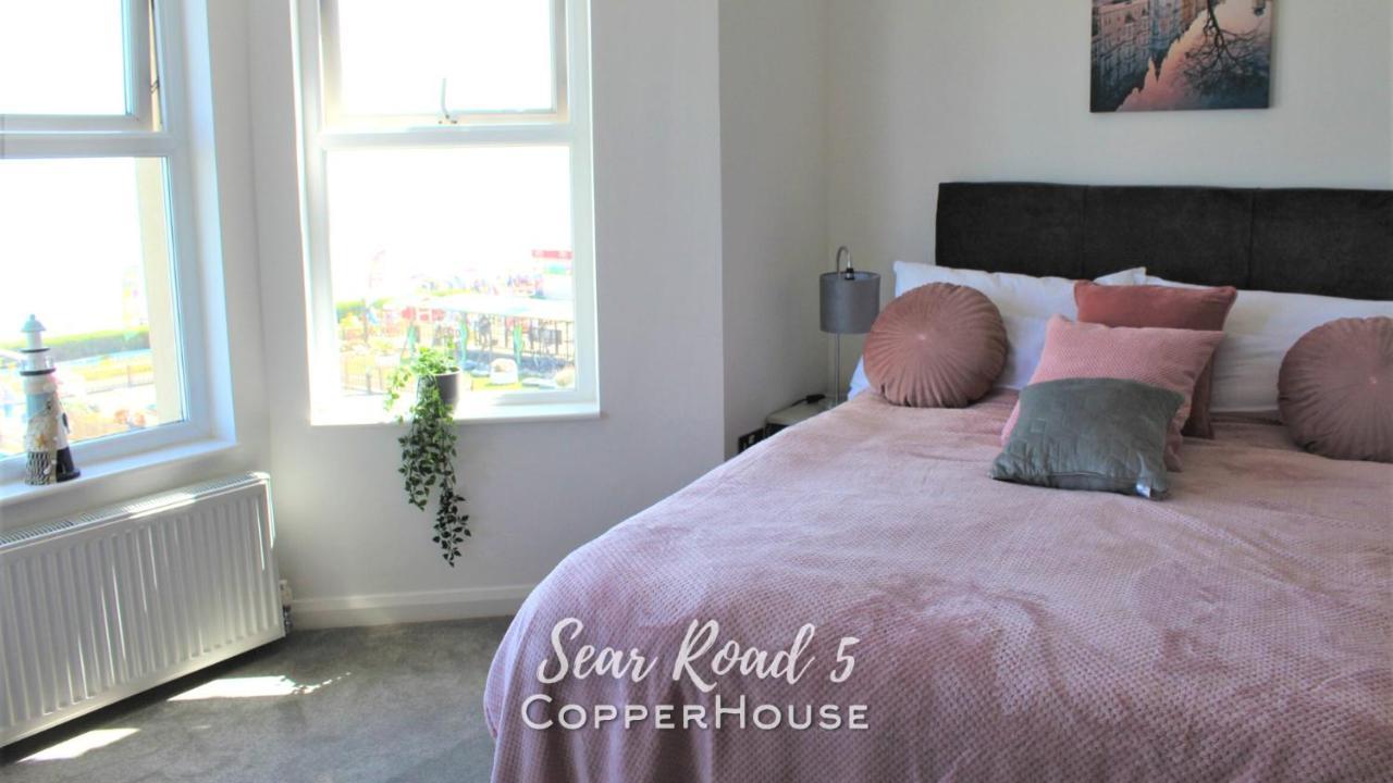 Beautiful Apartments On The Sea Front - Sea Road 5 Felixstowe Exteriör bild