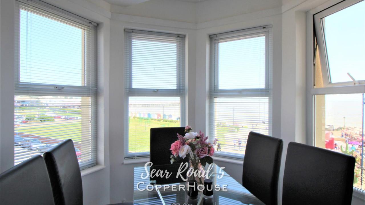 Beautiful Apartments On The Sea Front - Sea Road 5 Felixstowe Exteriör bild